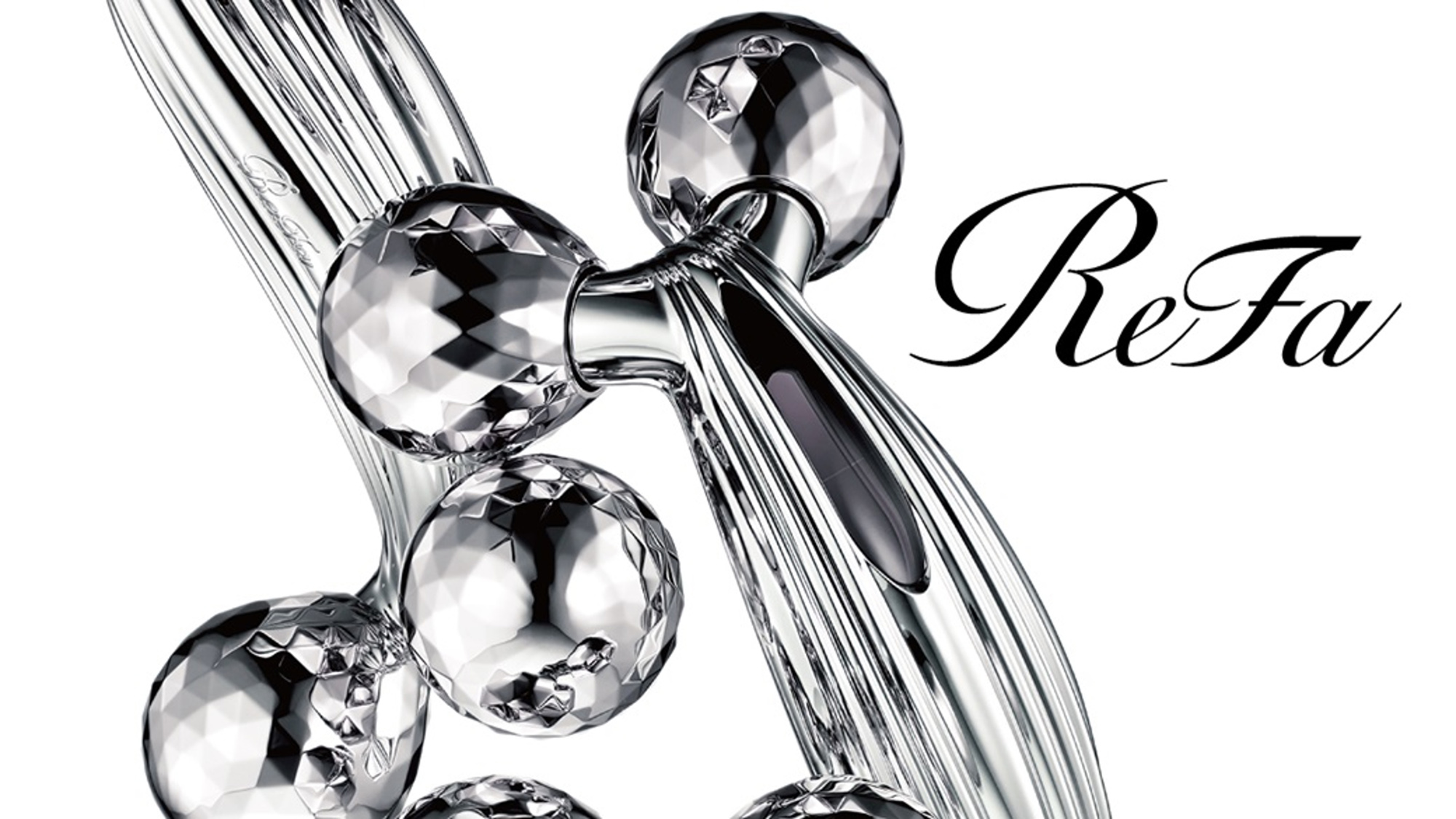 レディースルームにReFa美容アイテムを設置._リファカラットレイ