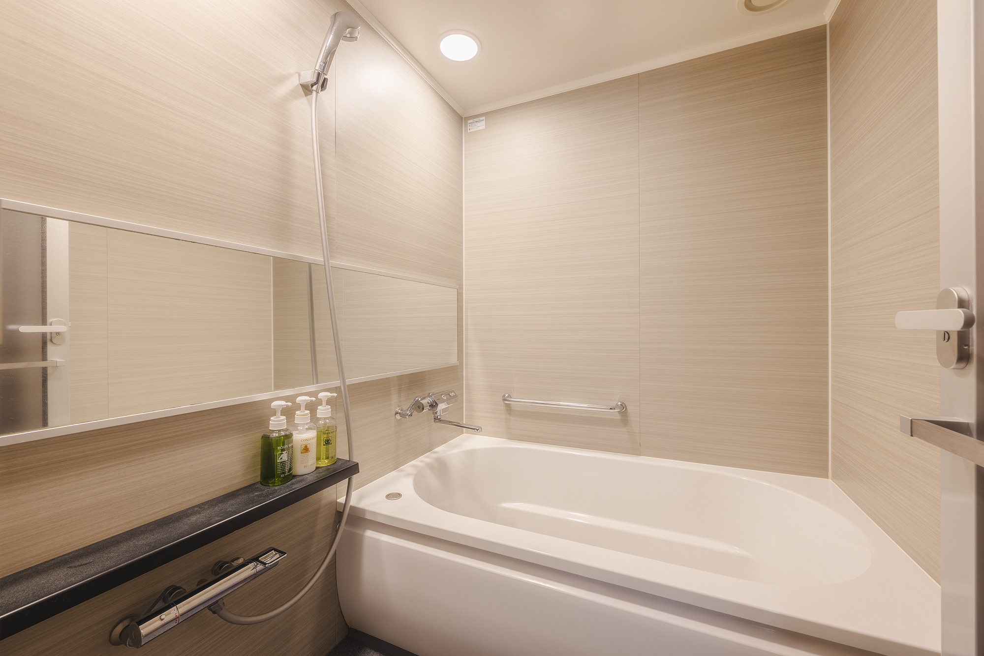 コンフォートダブルルーム　バスルーム一例