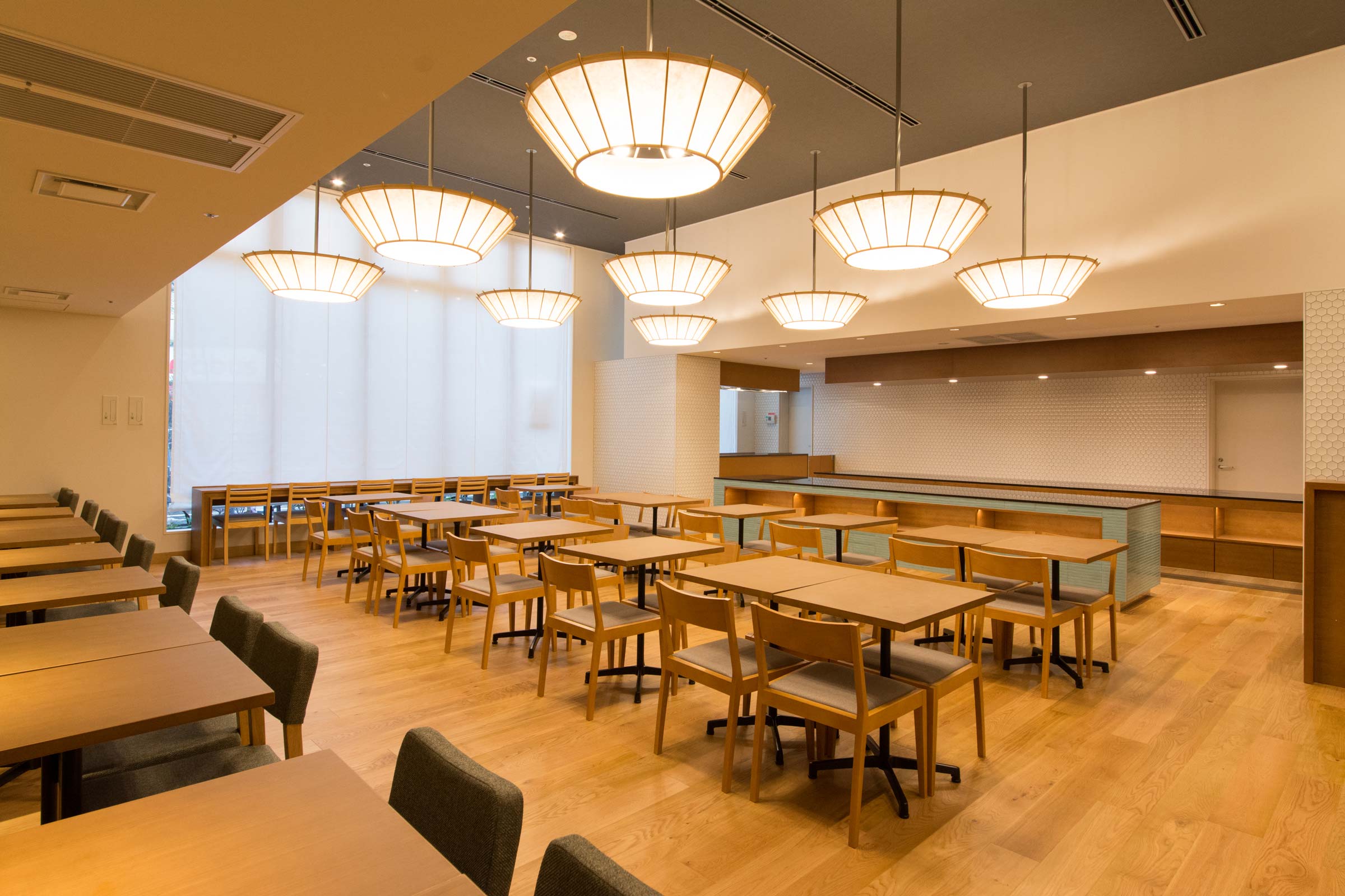 1F ボンサルーテ（南館） 店内