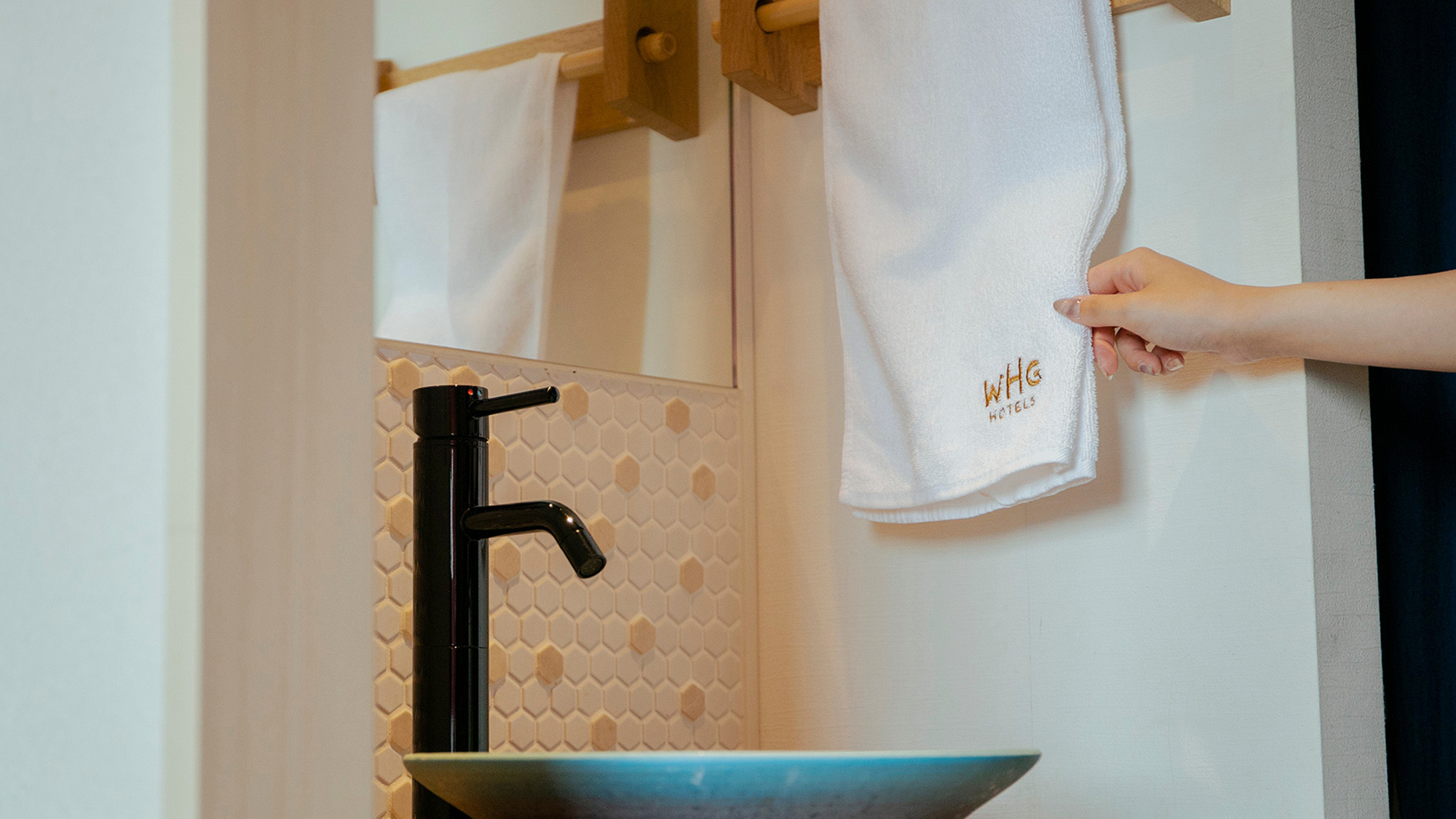 【歌舞伎ルーム‐桜】 (C) SHOCHIKU