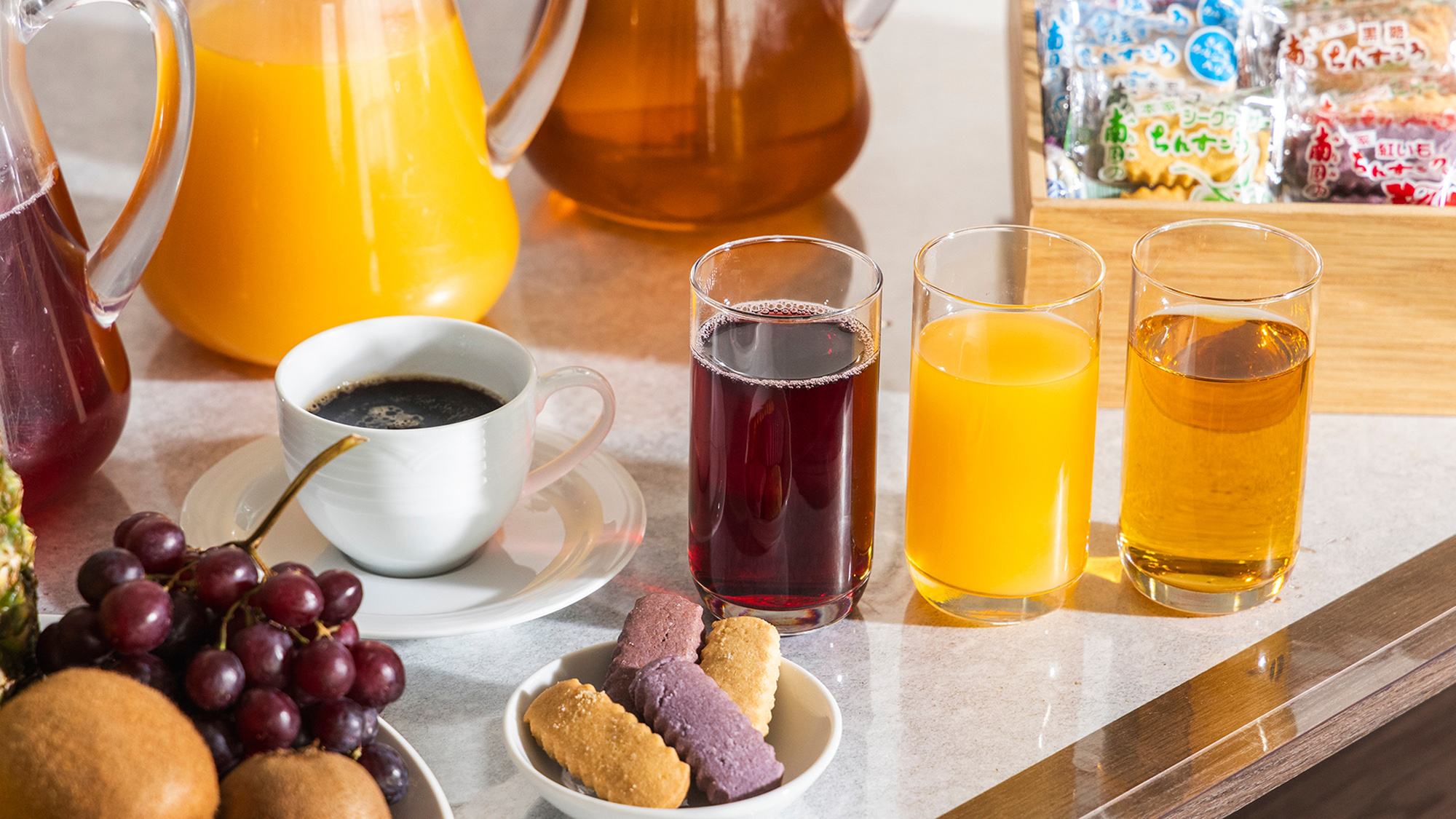 ■ゆんたくラウンジ■フリードリンクや軽食をご用意！館内でゆったりタイム