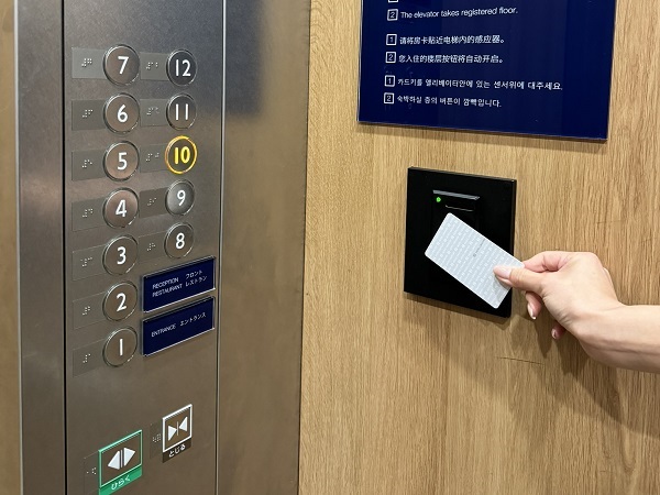 エレベーターセキュリティの様子