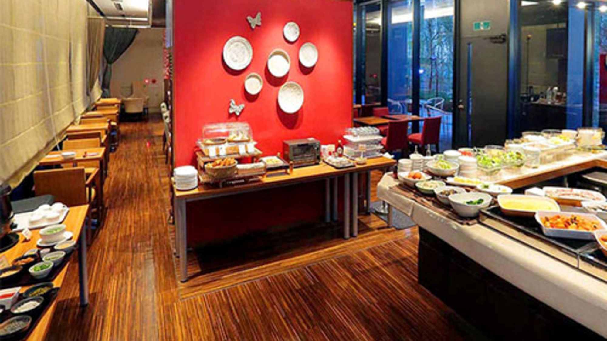 朝食会場ボンサルーテ