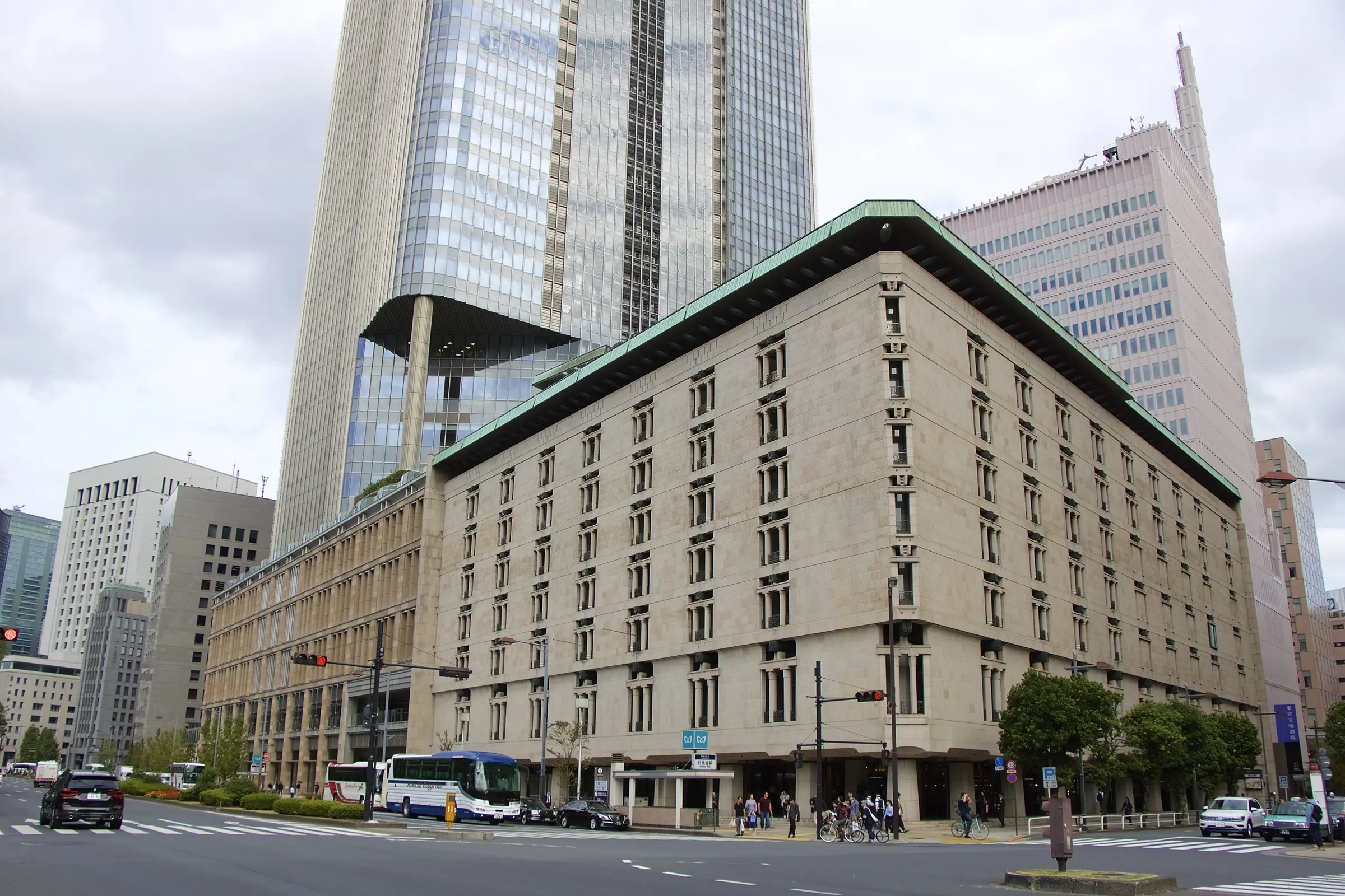 日生劇場 サムネイル