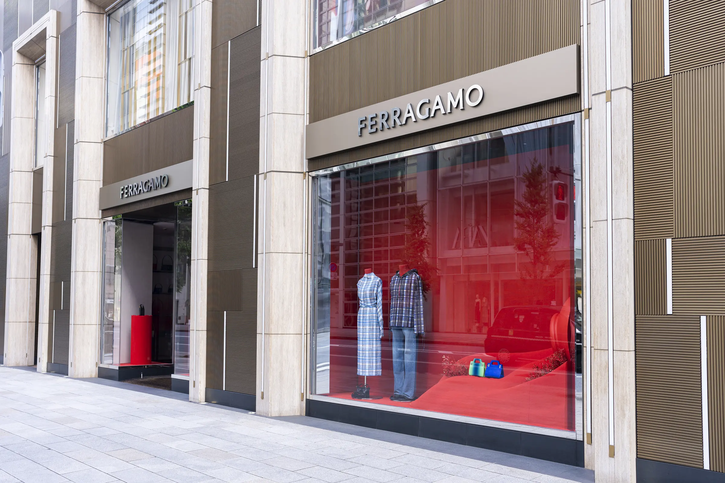 サルヴァトーレ フェラガモ 銀座本店 サムネイル